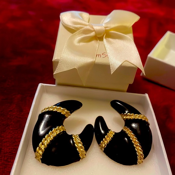 Napier Jewelry - Vintage 1980s Napier Enamel Earrings with Chain Detail